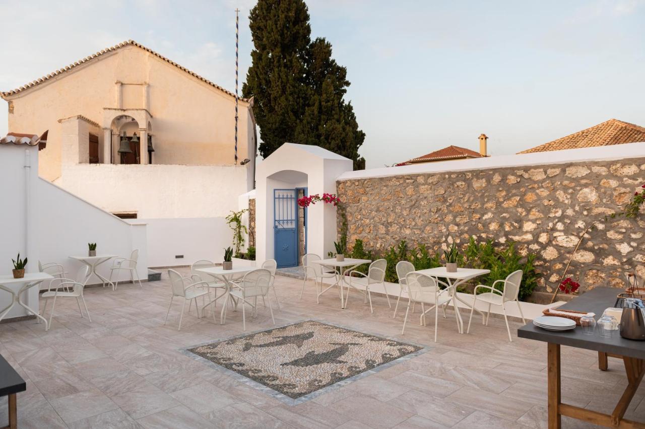 Отель Lumiere Spetses Экстерьер фото